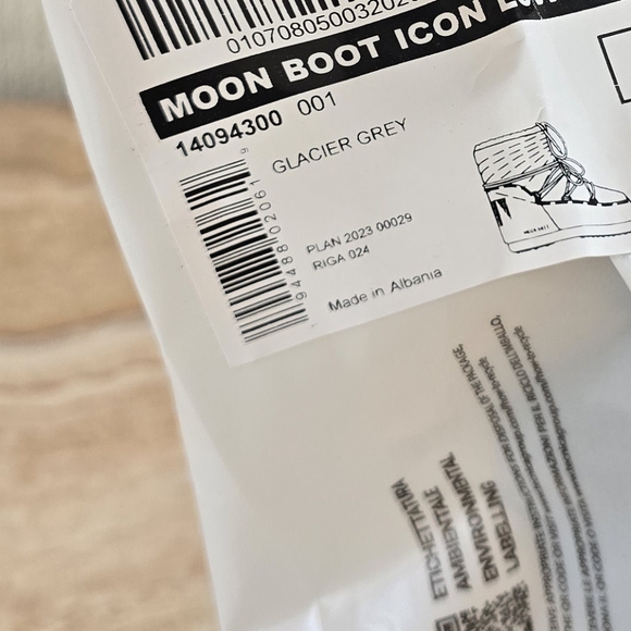 Moon Boot Low Icon Rainbow Snow Boots Moon Boots Low Rainbow Boot Gray - Picture 12 of 16